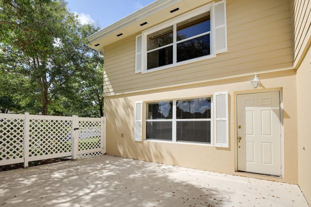 Photo of 6404 Dryden Court, Boynton Beach, FL 33436 (MLS # R11069617)