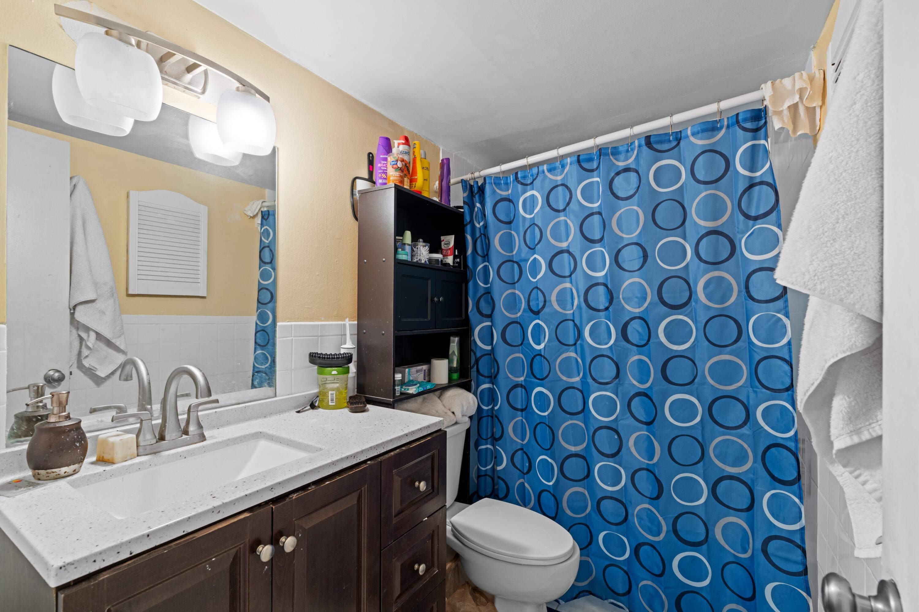 PALMVIEW TOWNHOMES INC CONDO - Residential