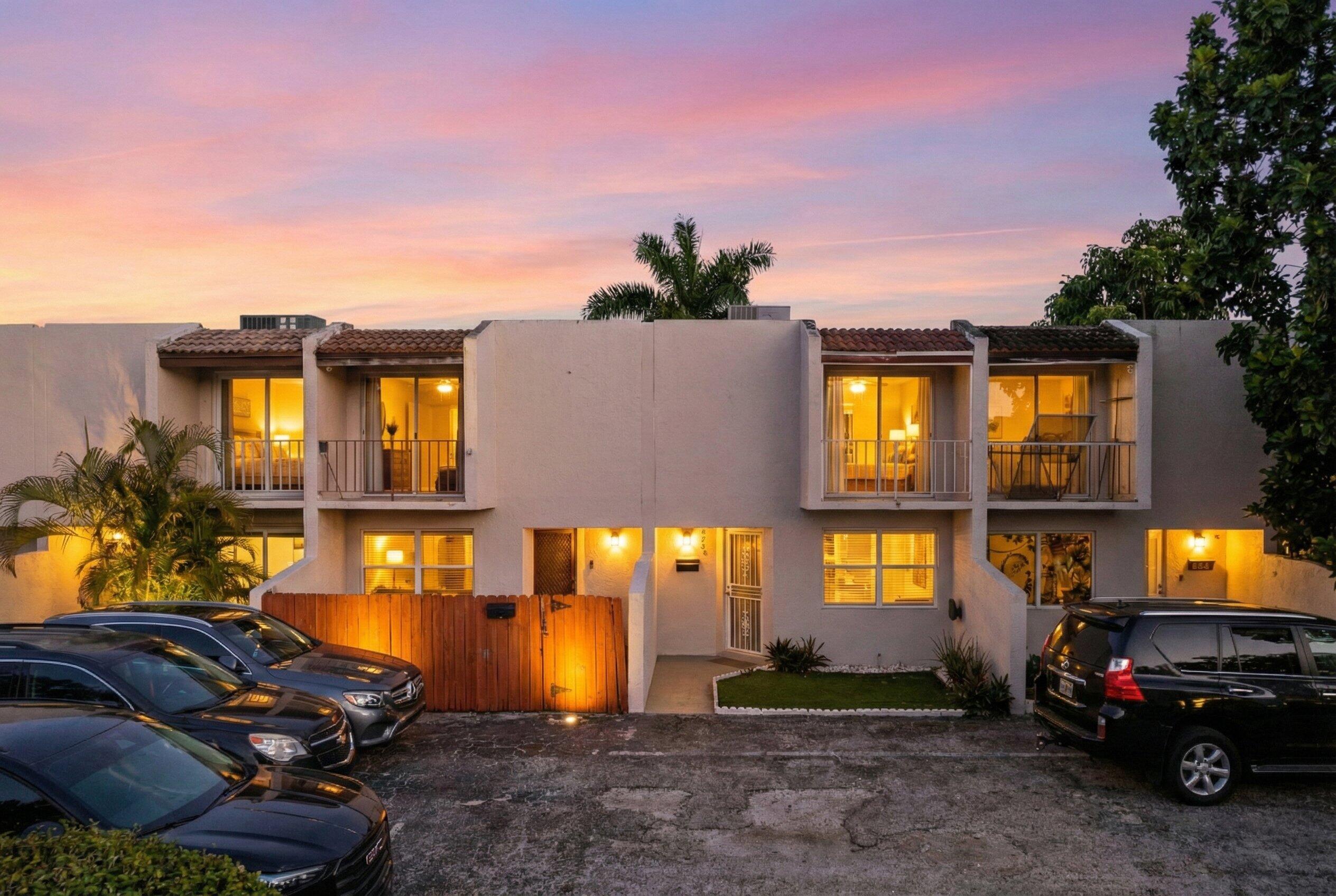 PALMVIEW TOWNHOMES INC CONDO - Residential