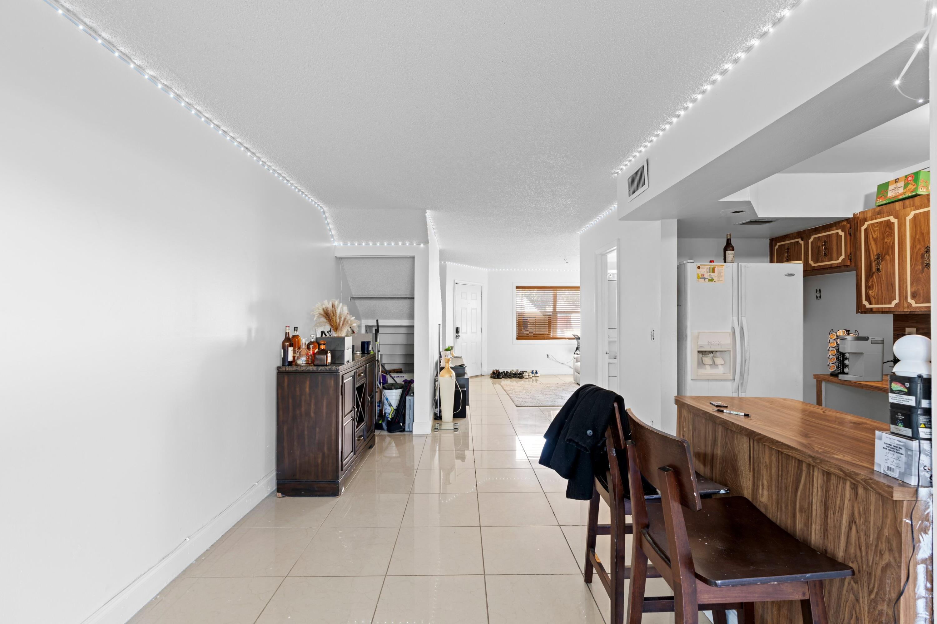 PALMVIEW TOWNHOMES INC CONDO - Residential