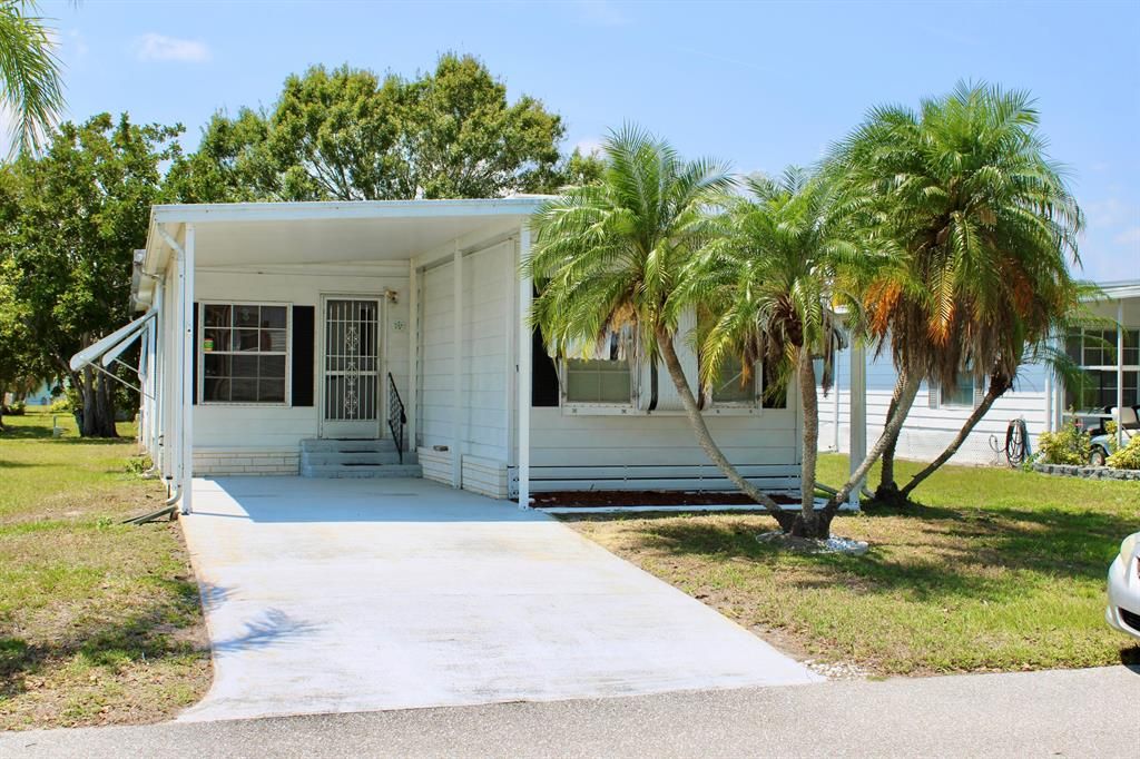Photo of 10 Orinco Lane, Port St Lucie, FL 34952 (MLS # R10882311)