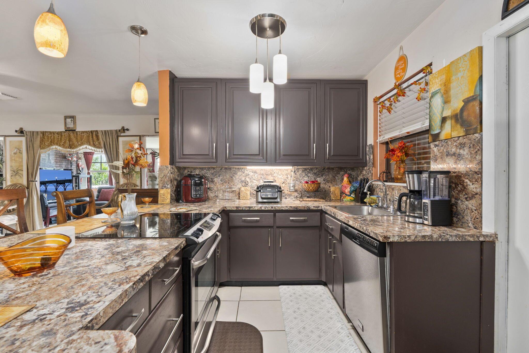 RIVER PARK UNIT 5 - Residential