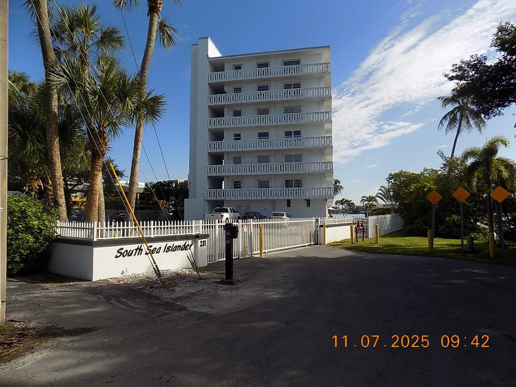 Photo of 231 E Lantana Road #501, Lantana, FL 33462 (MLS # R11139715)