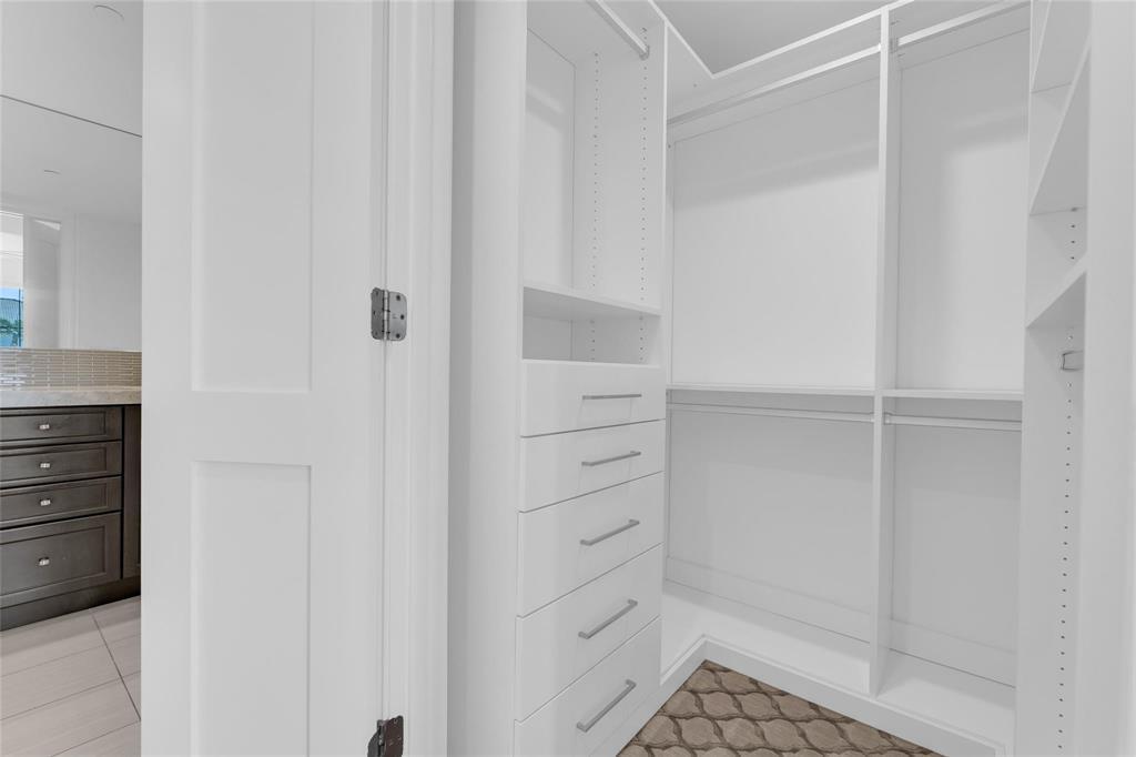 VELA VISTA CONDO - Residential Lease