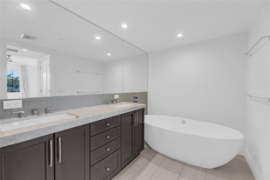 VELA VISTA CONDO - Residential Lease