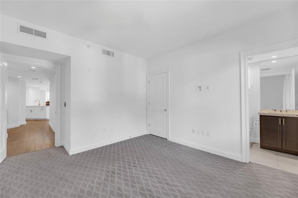 VELA VISTA CONDO - Residential Lease