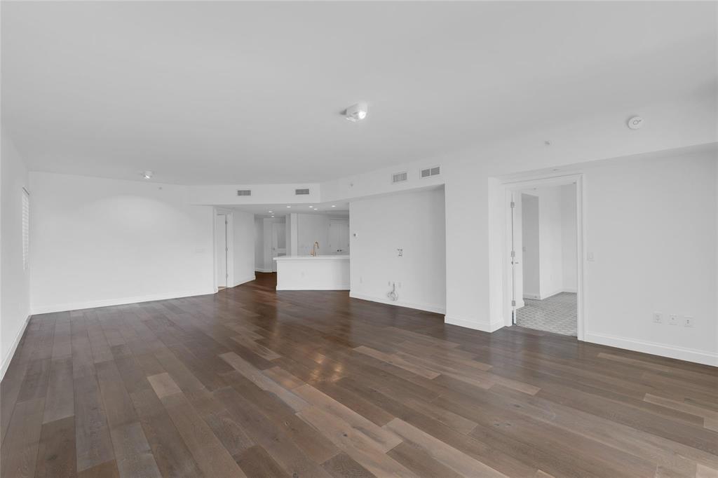 VELA VISTA CONDO - Residential Lease