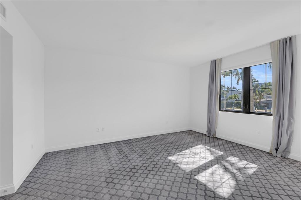 VELA VISTA CONDO - Residential Lease