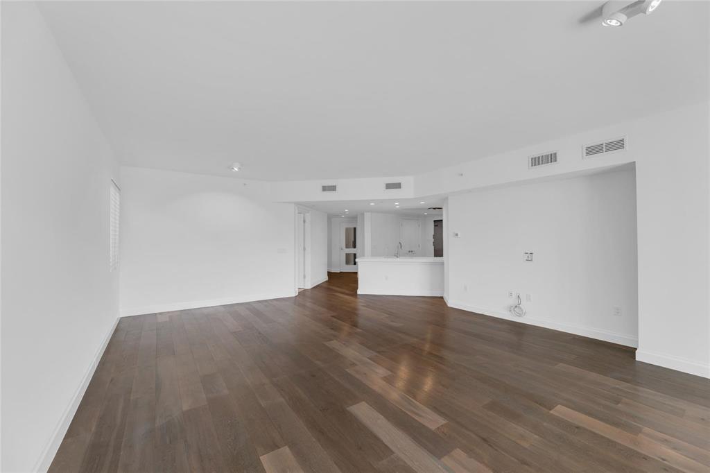 VELA VISTA CONDO - Residential Lease