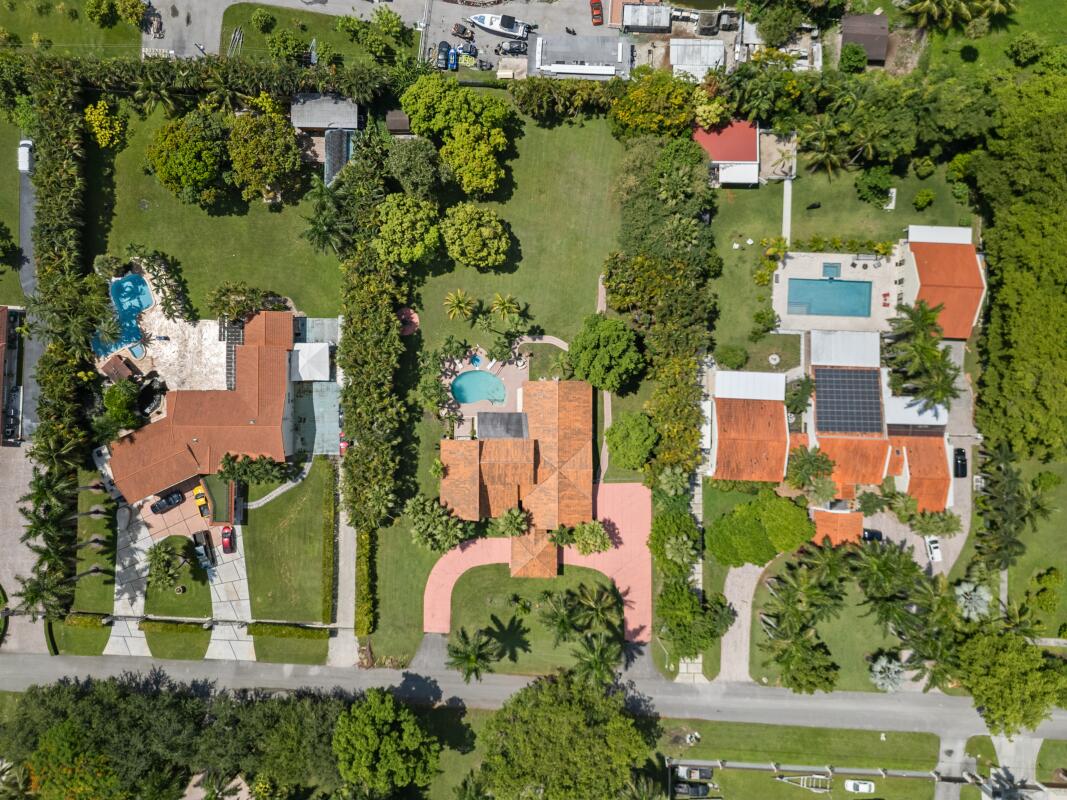 10010 NW 135th Street