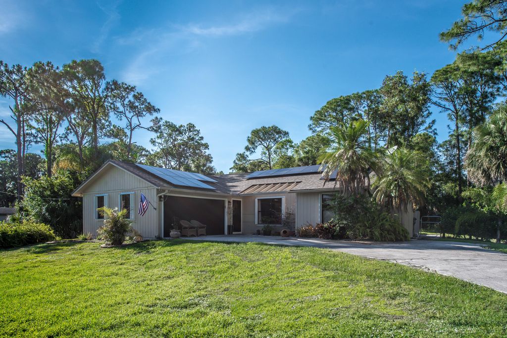 Photo of 10355 154th Road N, Jupiter, FL 33478 (MLS # B26025603)