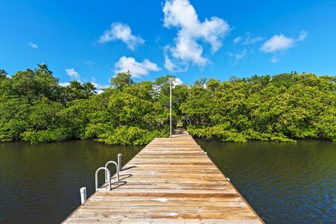 602 N Atlantic Drive Lantana FL 33460