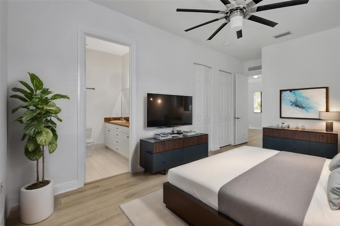 Venetian Villas - Residential