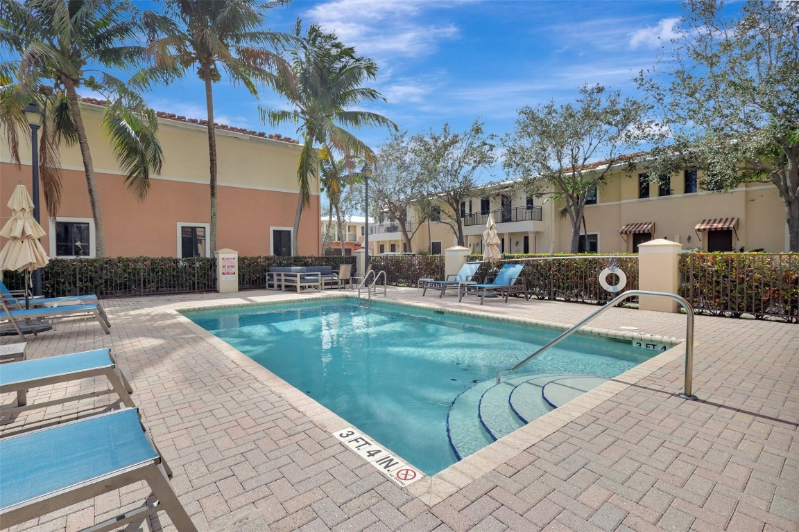 Venetian Villas - Residential