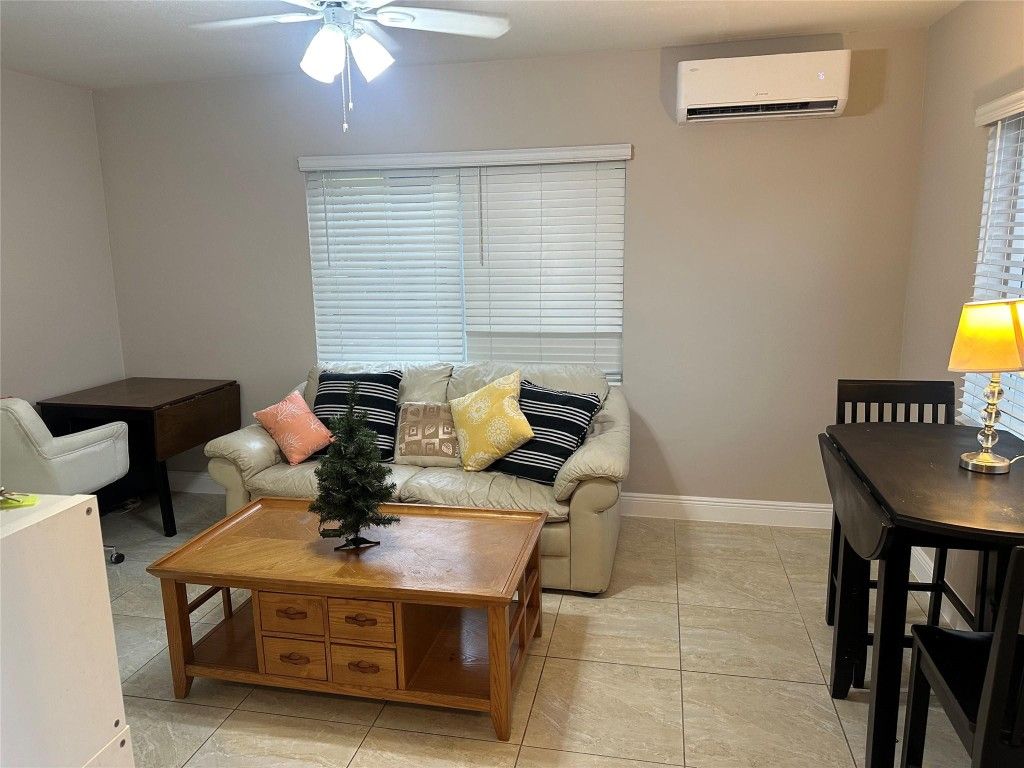 Photo of 704 SE 14th Court, Fort Lauderdale, FL 33316 (MLS # F10541420)