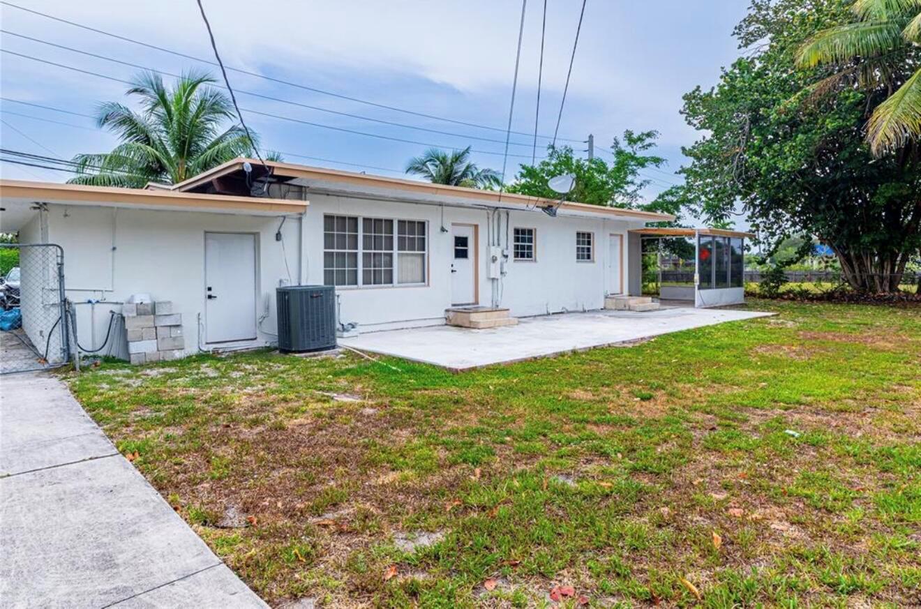 COUNTRY CLUB ESTATES UNIT - Residential
