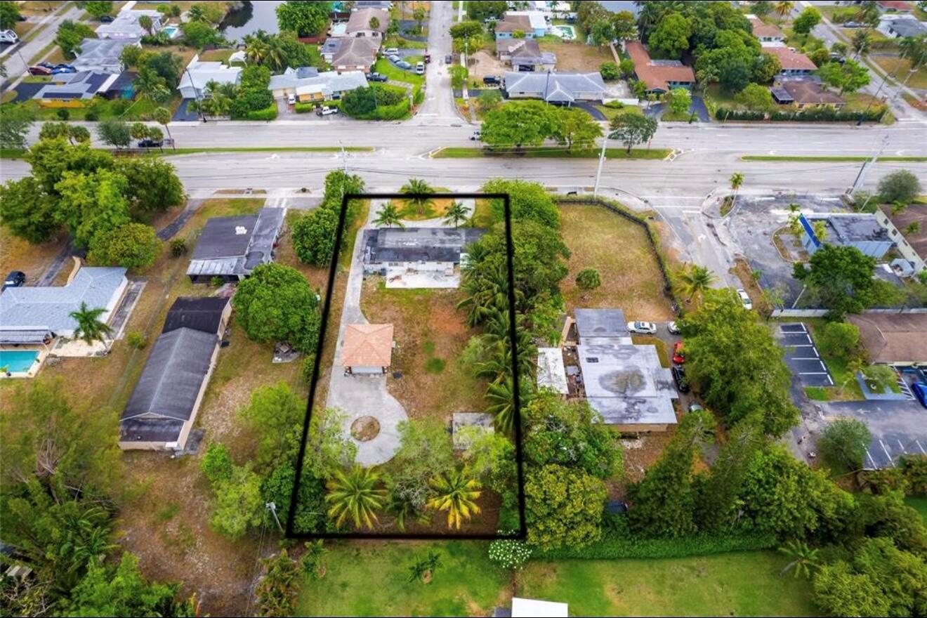 COUNTRY CLUB ESTATES UNIT - Residential
