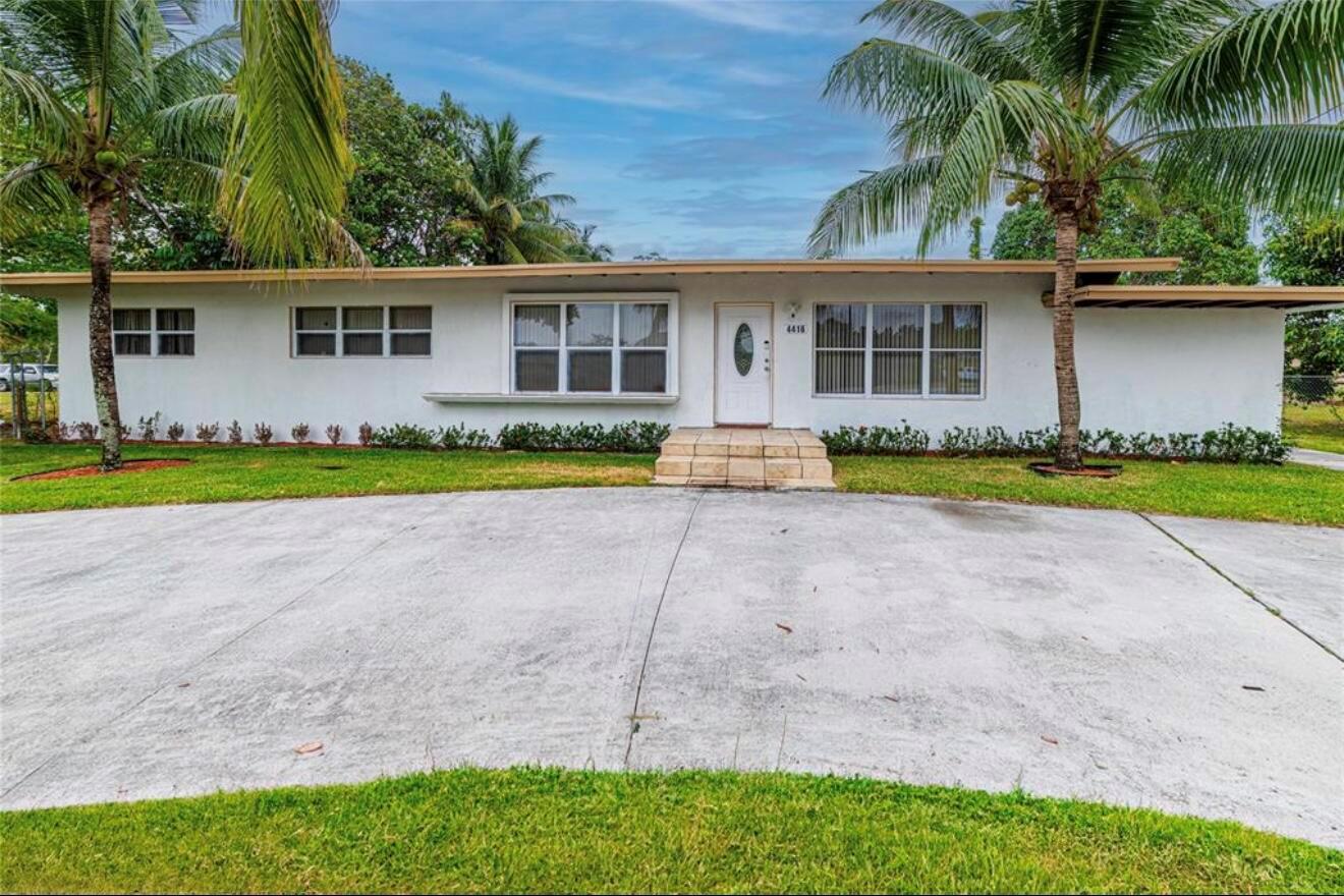 4416 W Broward Boulevard