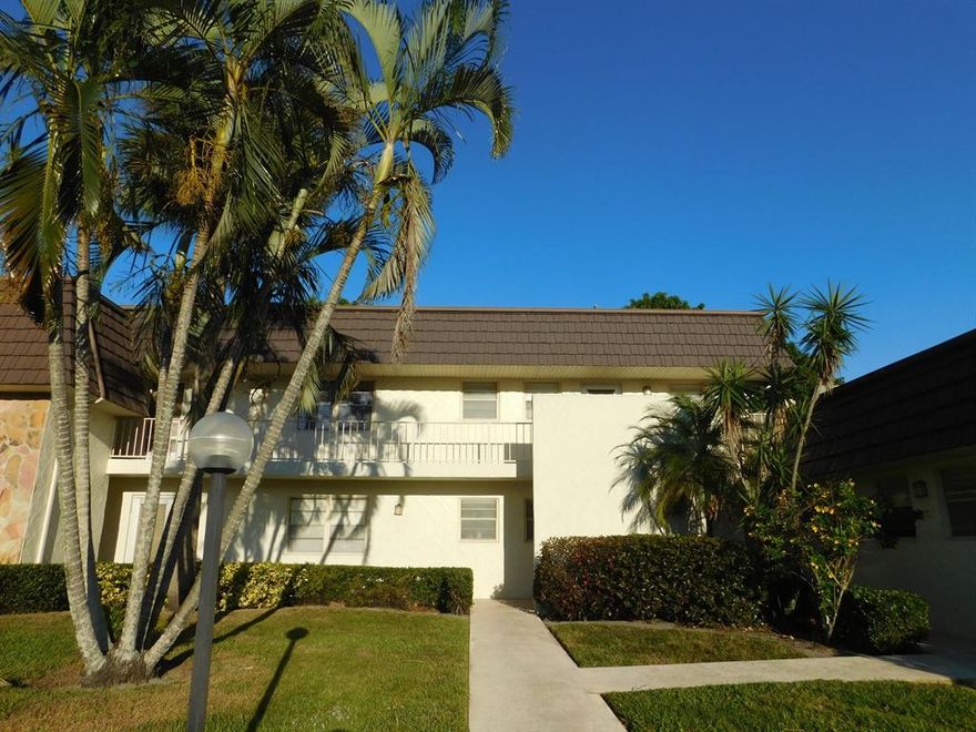 Stunning rare CORNER UNIT, 1 bed, 1.5 bath, well maintained condo conveniently located in the heart of Royal Palm Beach. Close to restaurants, shopping, and a community park. This unit is in mint condition, huge master bedroom with walk in closet, screened in patio balcony, and recently replaced new AC unit. Greenway village is an active 55+ community. Perfect place to retire and live the South Florida Lifestyle! *no investors due to association rental rules*