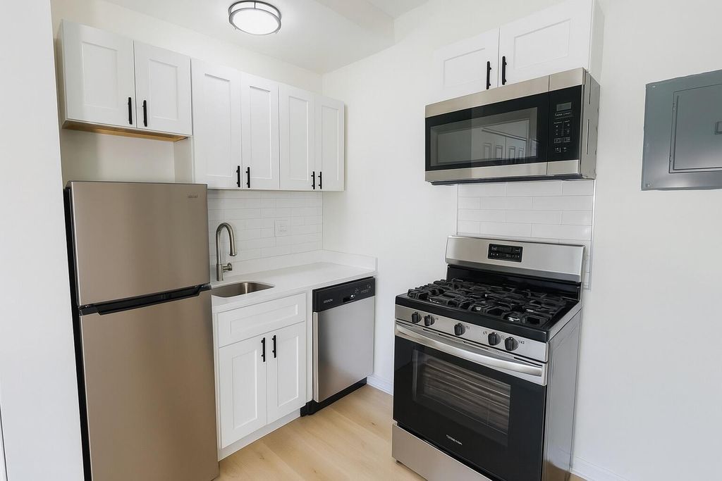 Photo of 623 Park Place #3, West Palm Beach, FL 33401 (MLS # R11110061)