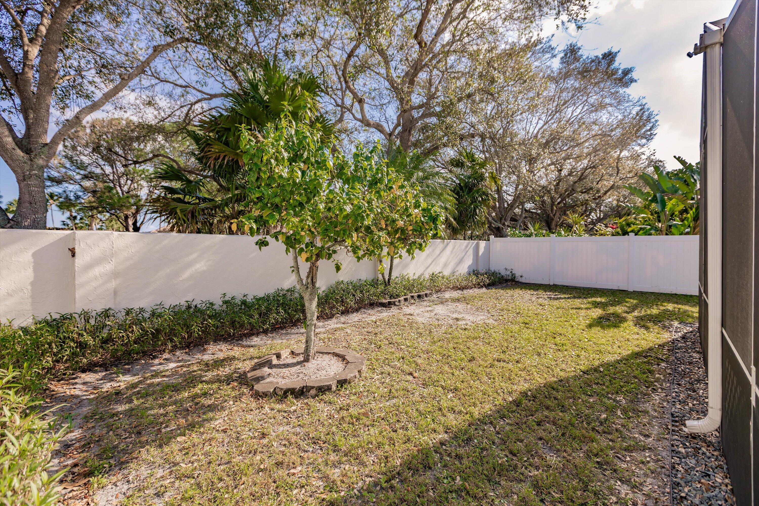 EGRET COVE AT MAPLEWOOD - Residential Lease