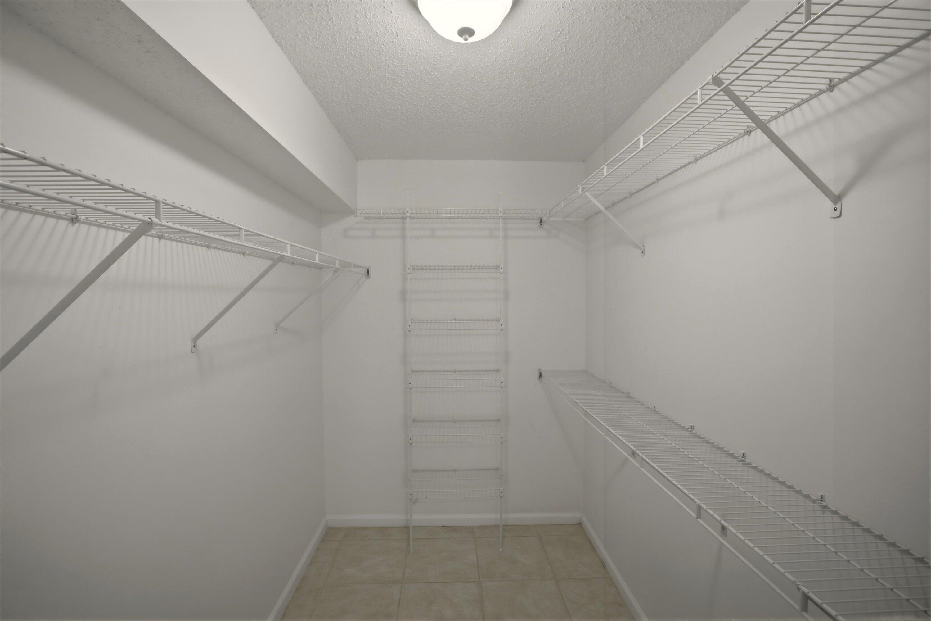 EGRET COVE AT MAPLEWOOD - Residential Lease