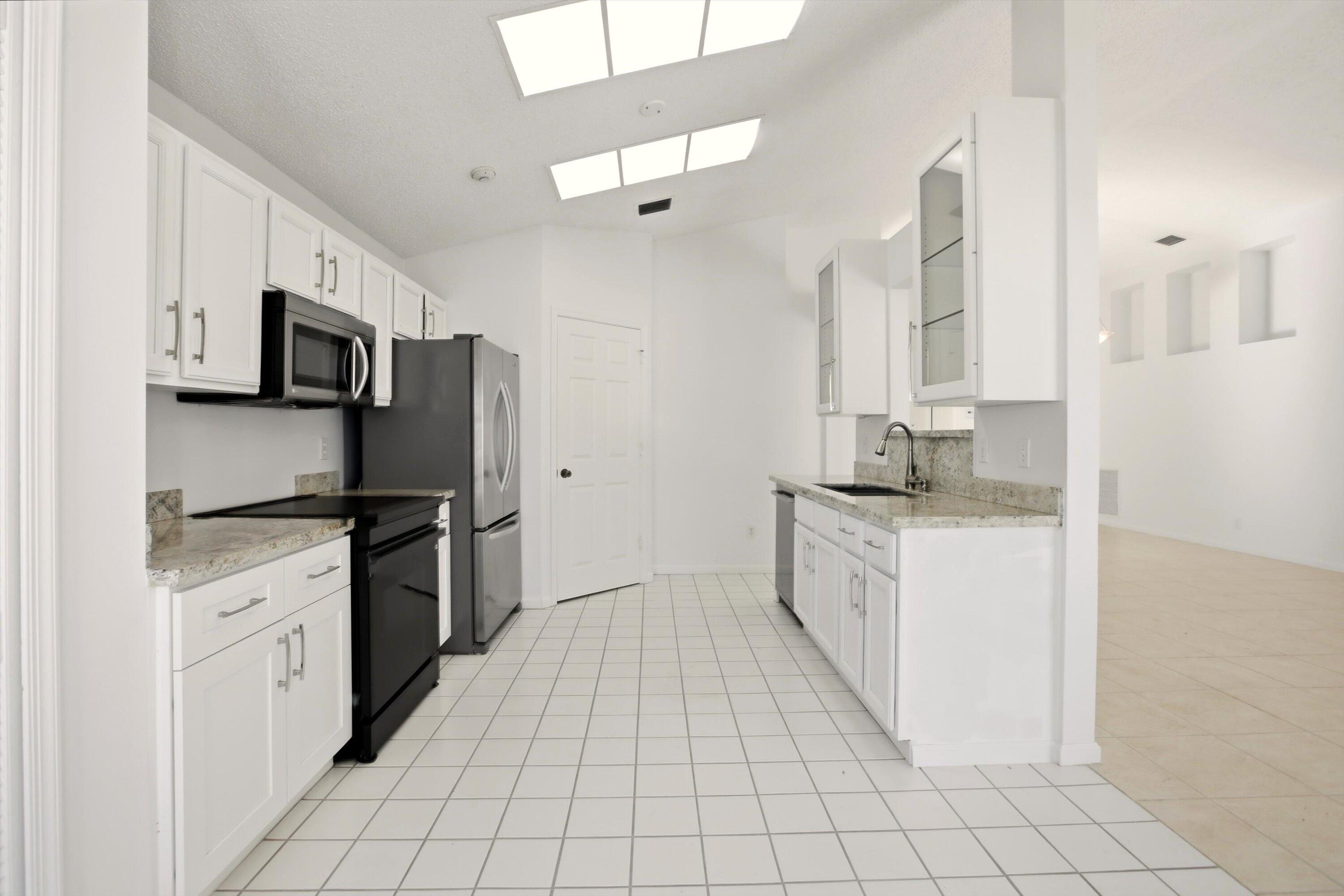 EGRET COVE AT MAPLEWOOD - Residential Lease