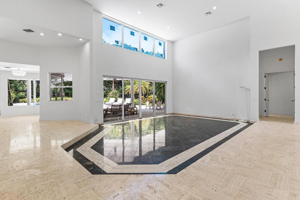 13795 Le Bateau Lane