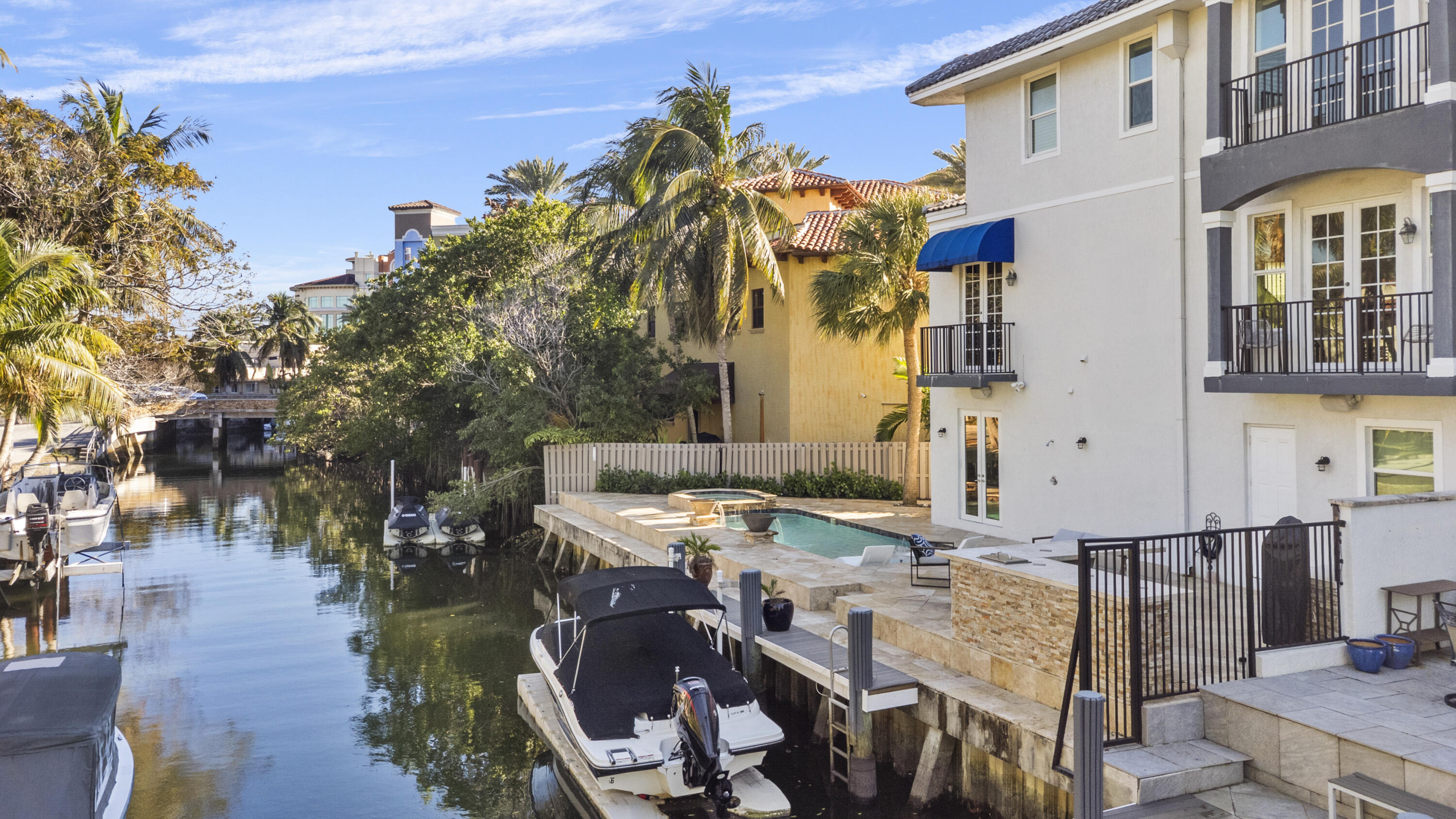 208 SE 10th Terrace