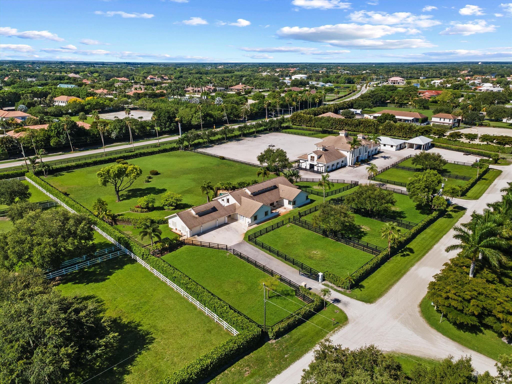 14596 Belmont Trace Barn