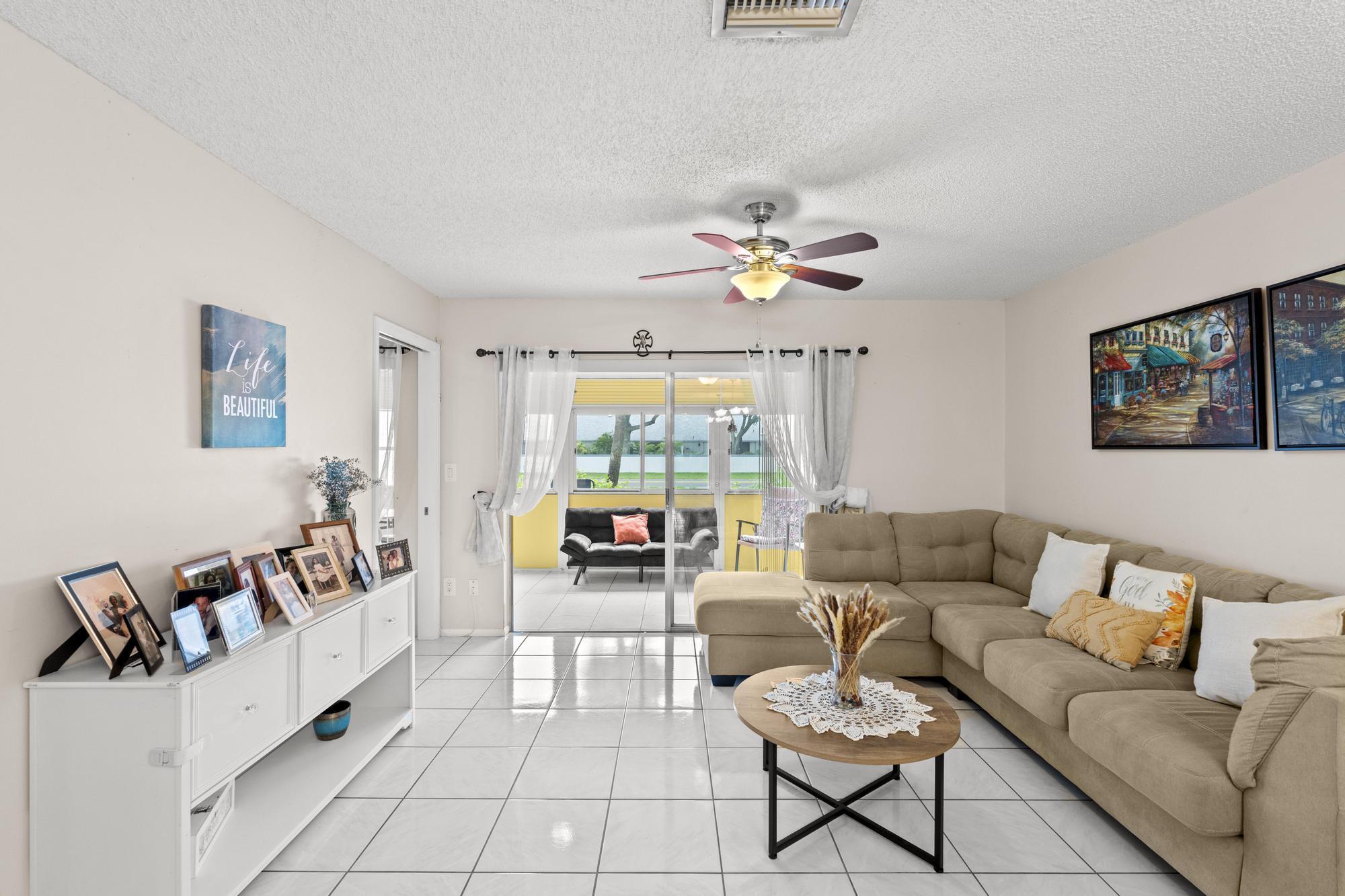 CRESTHAVEN CONDO TOWNHOMES SEC 2 - Residential