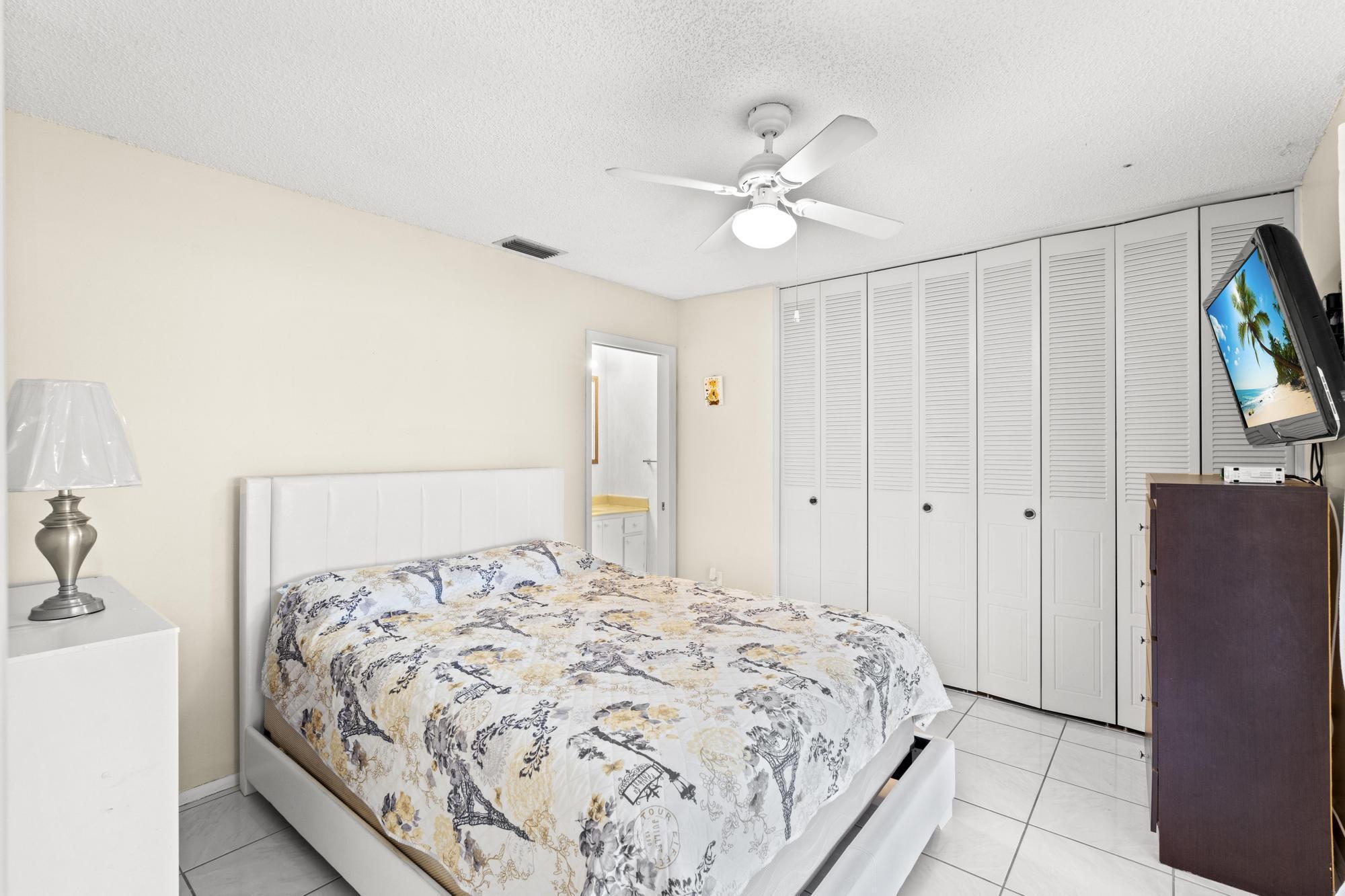 CRESTHAVEN CONDO TOWNHOMES SEC 2 - Residential