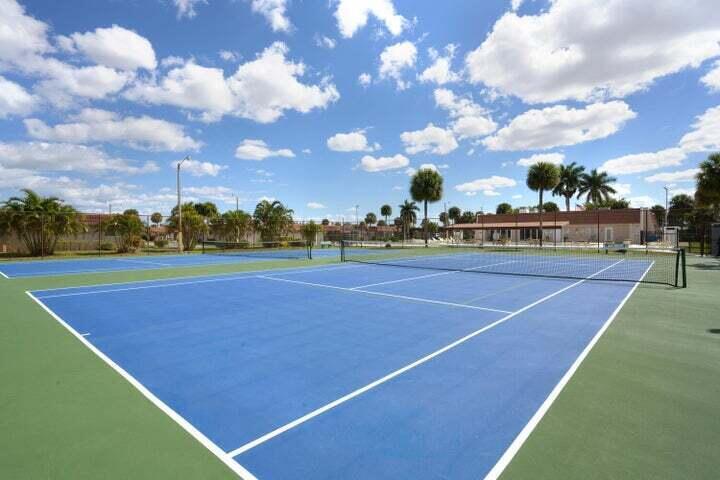 CRESTHAVEN CONDO TOWNHOMES SEC 2 - Residential