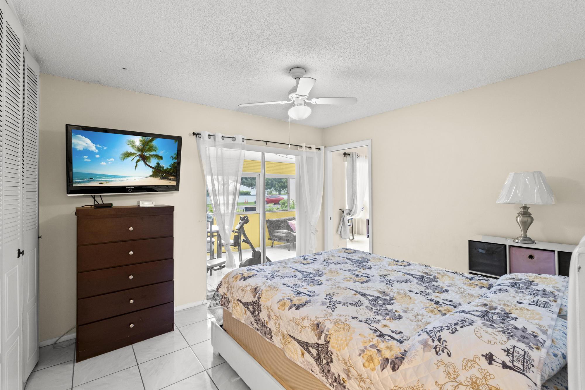 CRESTHAVEN CONDO TOWNHOMES SEC 2 - Residential