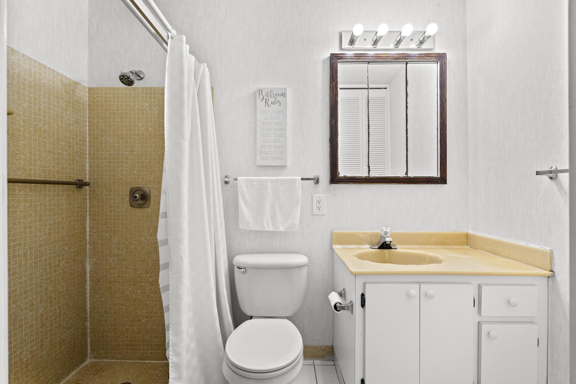 CRESTHAVEN CONDO TOWNHOMES SEC 2 - Residential