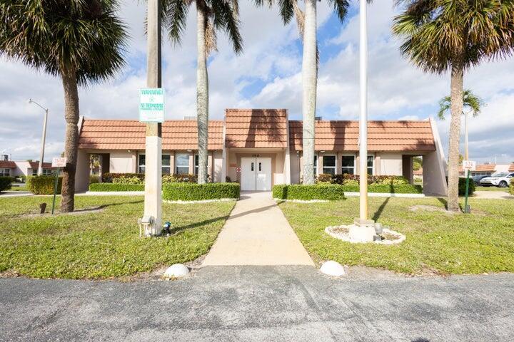 CRESTHAVEN CONDO TOWNHOMES SEC 2 - Residential