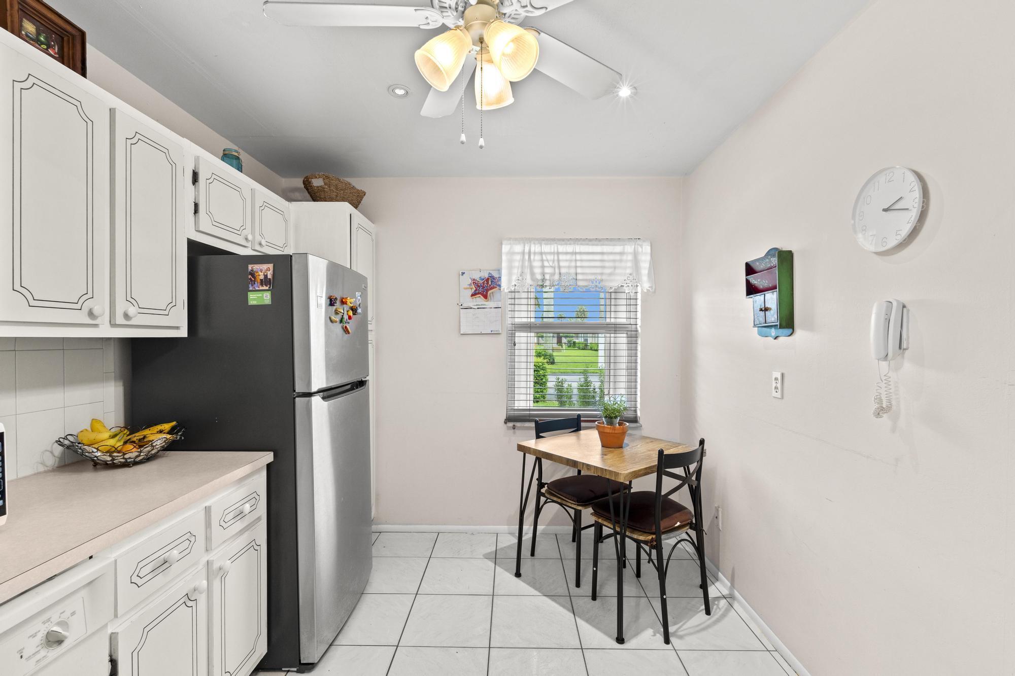 CRESTHAVEN CONDO TOWNHOMES SEC 2 - Residential