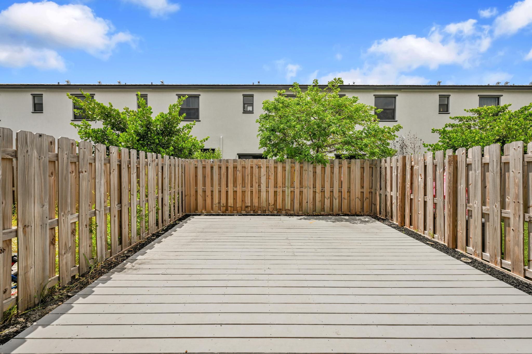 PINE ISLE - Residential Lease