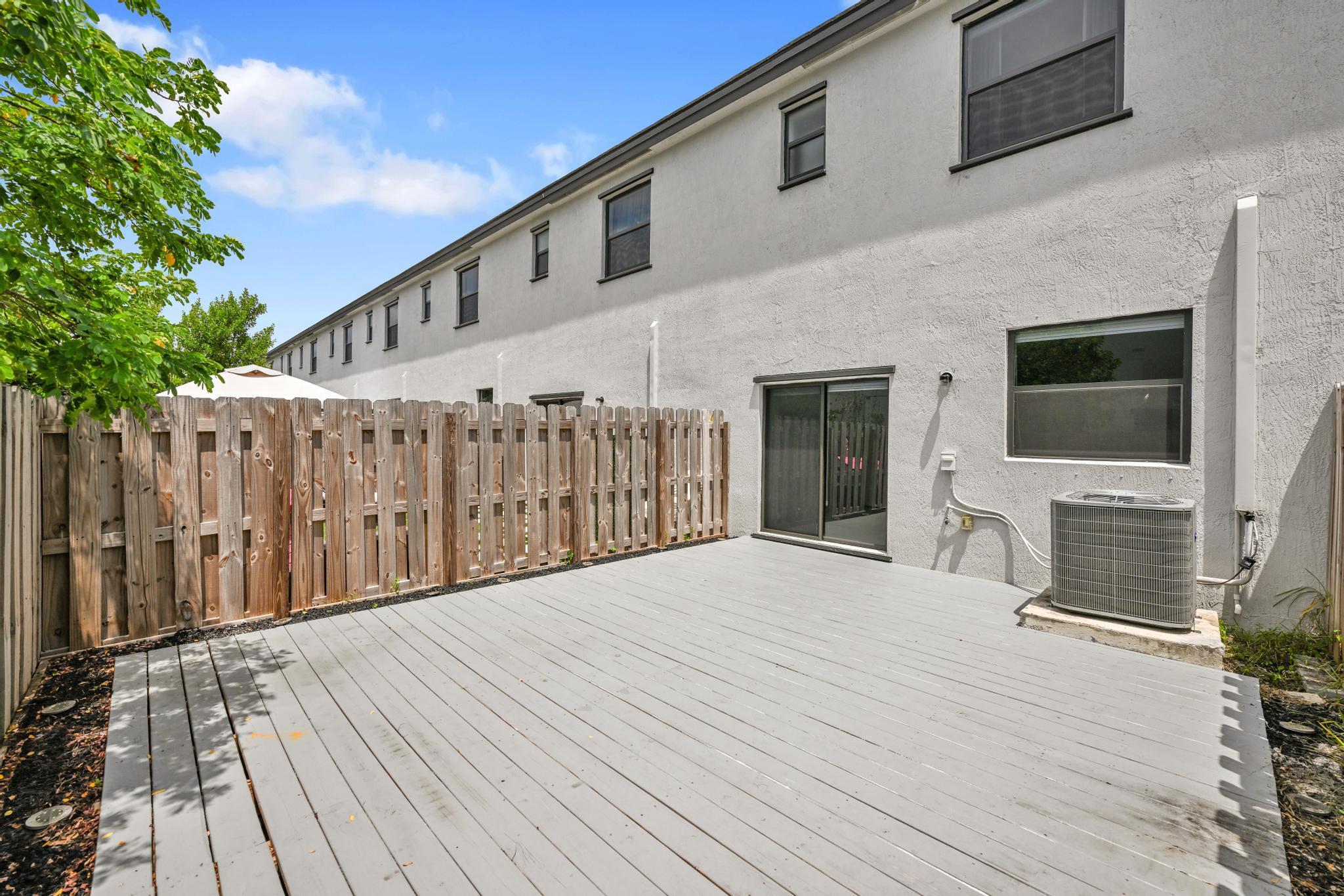 PINE ISLE - Residential Lease