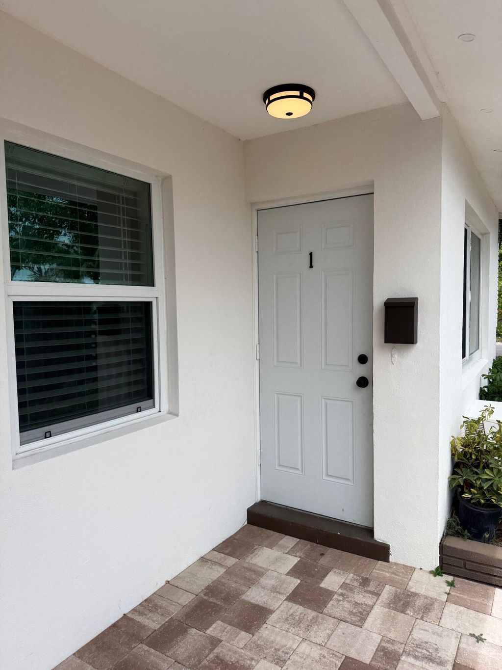 Photo of 909 NE 10th Avenue # 1, Pompano Beach, FL 33060 (MLS # B26030150)