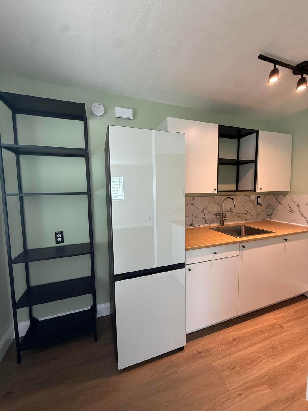 Photo of 909 NE 10th Avenue # 1, Pompano Beach, FL 33060 (MLS # B26030150)