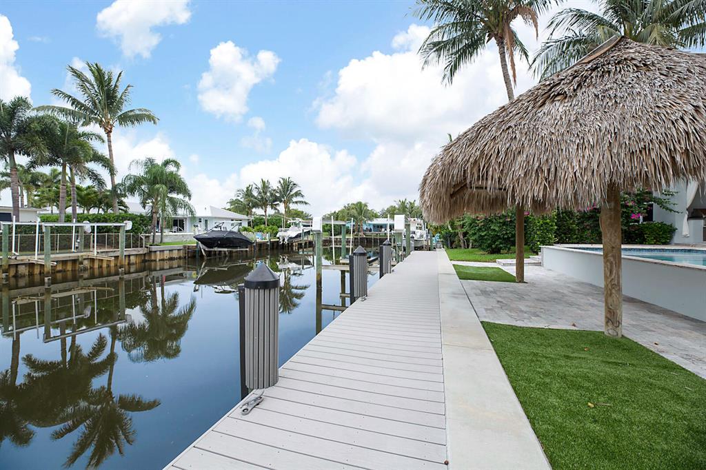 COUNTRY CLUB POINT - Residential