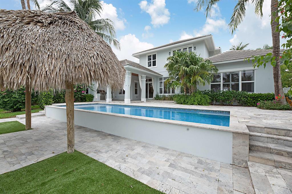 COUNTRY CLUB POINT - Residential