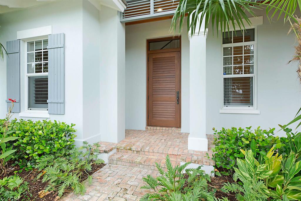 COUNTRY CLUB POINT - Residential