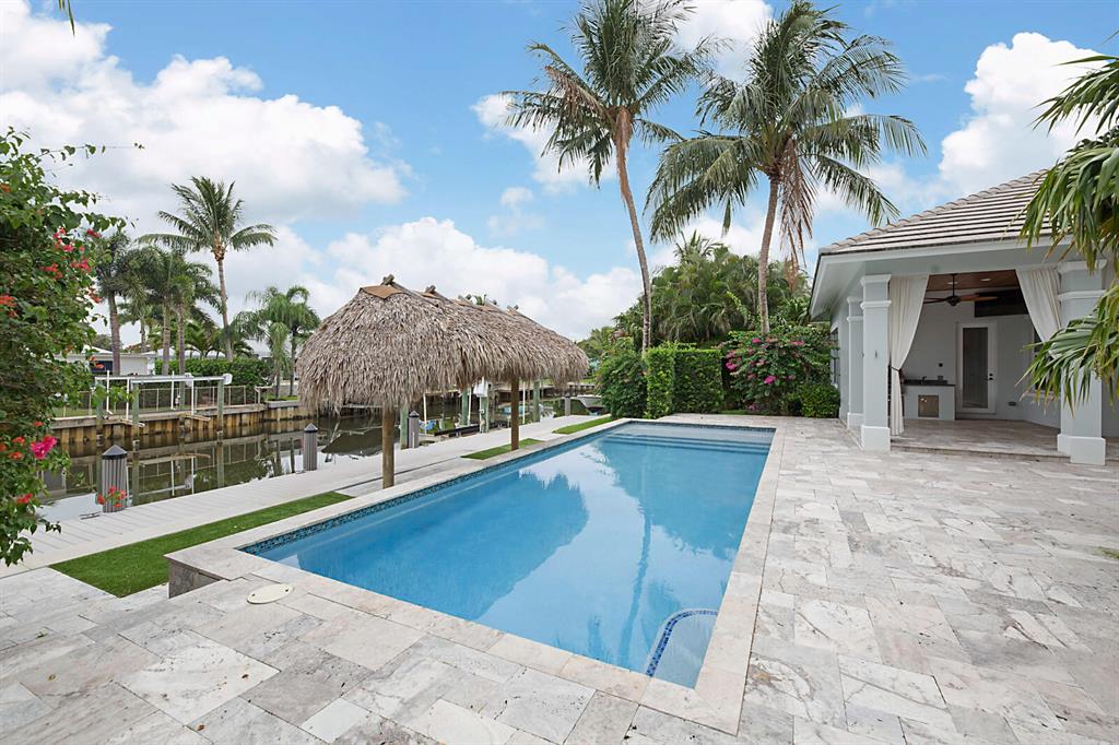 COUNTRY CLUB POINT - Residential