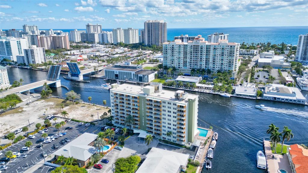 Photo of 2900 NE 30th St #3B, Fort Lauderdale, FL 33306 (MLS # F10482823)