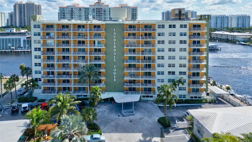 Photo of 2900 NE 30th St #3B, Fort Lauderdale, FL 33306 (MLS # F10482823)