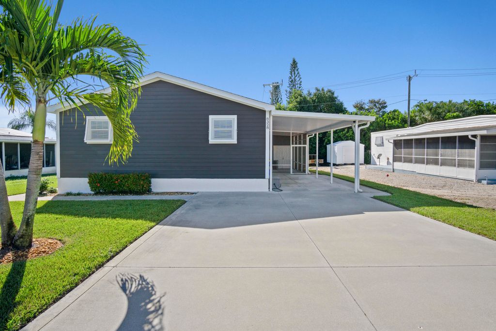 Photo of 8328 SE Swan Avenue, Hobe Sound, FL 33455 (MLS # R11134433)