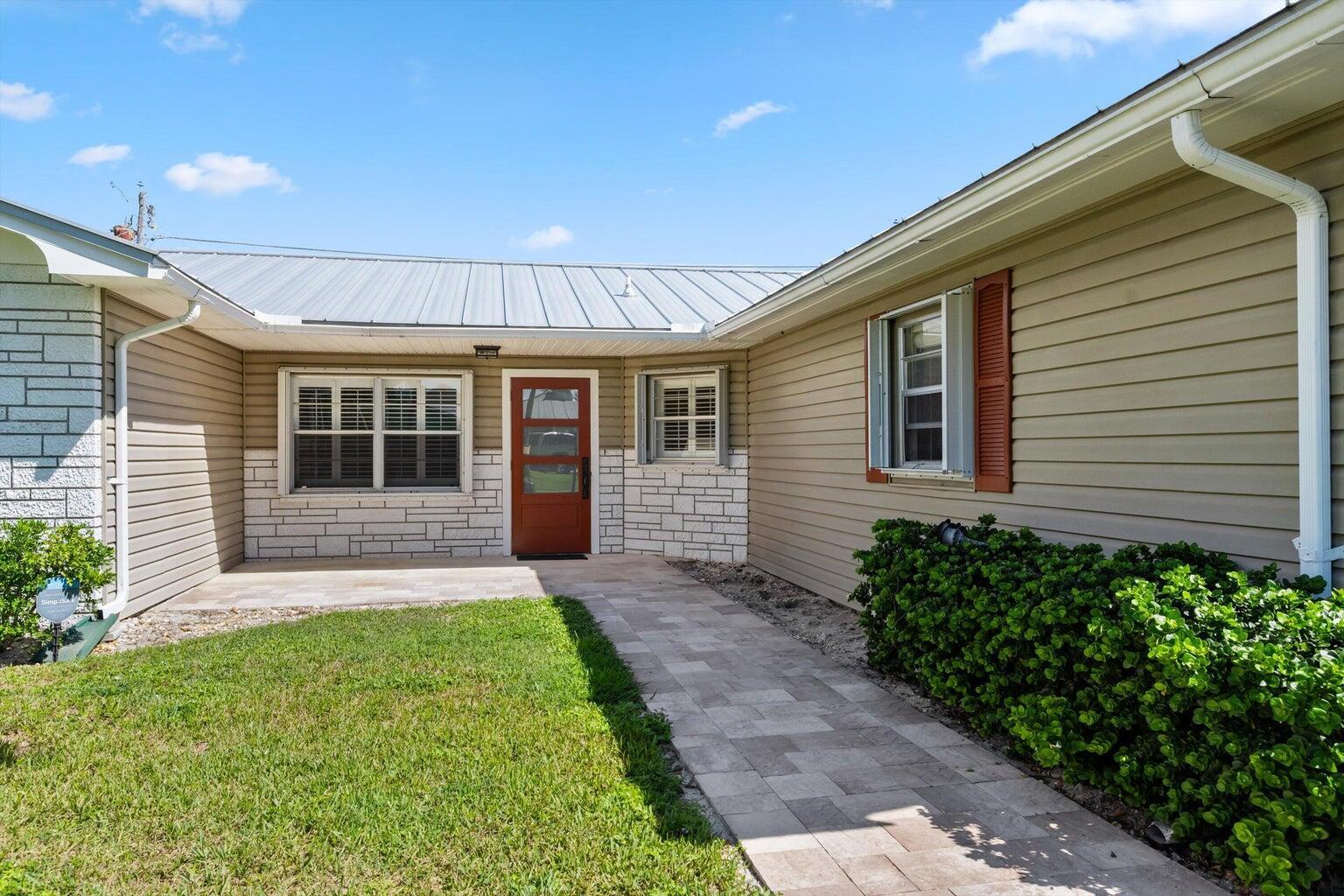 HOBE SOUND ESTATES - Residential Lease