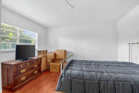 Tiny photo for 3810 Via Poinciana #206, Lake Worth, FL 33467 (MLS # B26001162)